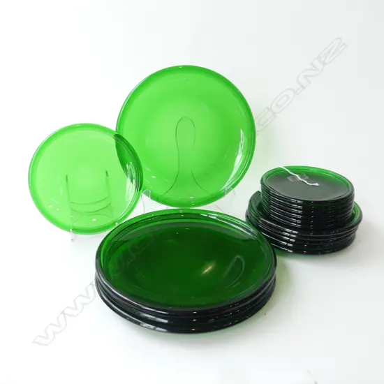 16 GREEN GLASS PLATES; 4x255mm dia