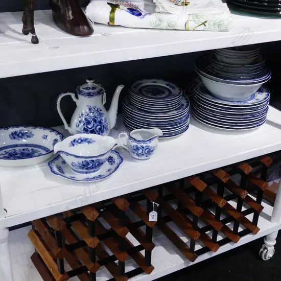 BLUE ROSE FINE CHINA JAPAN PART DINNER SET INCL. 10 DINNER PLATES (CHIPS) 265mm dia