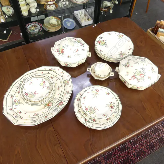 ROYAL DOULTON 'OLD LEEDS SPRAY' PART DINNER SET