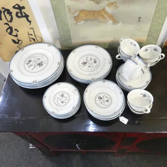 ROYAL DOULTON 'OLD COLONY' PART DINNER SET