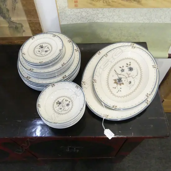 30 PCE, 7 PLACE ROYAL DOULTON 'OLD COLONY' PART DINNER SET