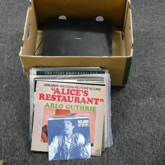 TURNTABLE & RECORDS INCL. MCJAGGER, ARLO GUTHRIE, THOMPSON TWINS ETC