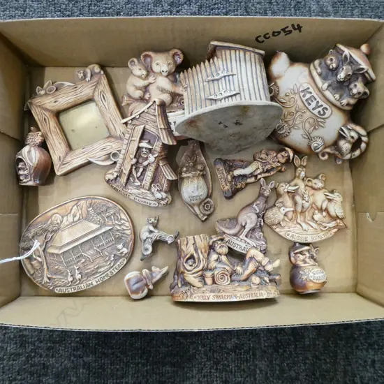 COLLECTION' SWAGMAN' POTTERY ITEMS