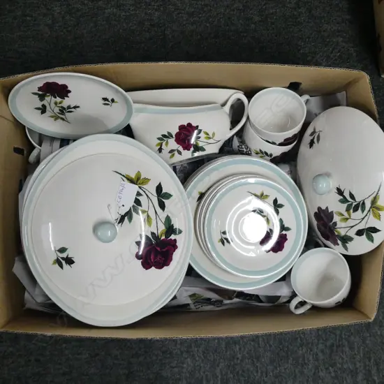 WOOD & SONS DINNER SERVICE