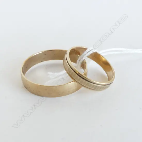 2 9CT YELLOW GOLD RINGS  5.7gm SIZE O &  Z+3