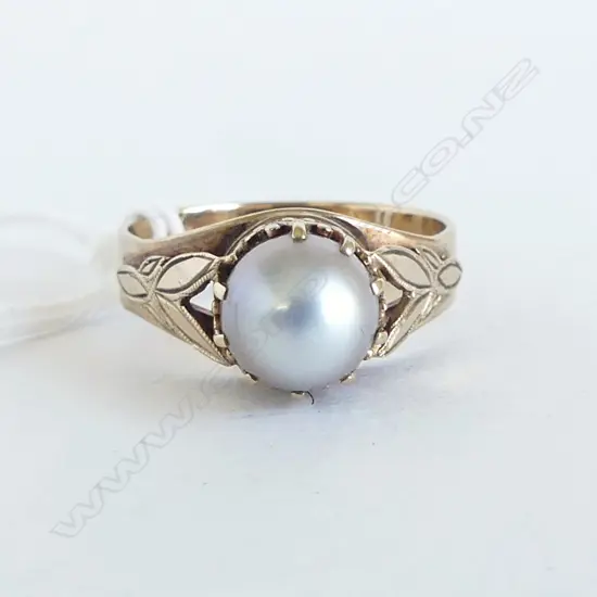 9CT LIGHT GREY PEARL RING  3.5gms SIZE P