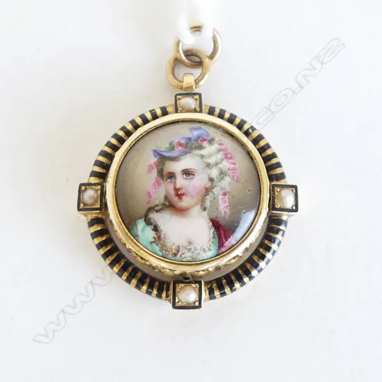 18ct GOLD ANTIQUE PENDANT mini painted portrait seed pearl & enamel frame 3.47gms