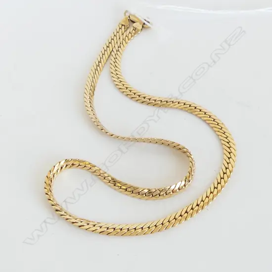 9CT HOLLOW ITALIAN CURB LINK GRADUATED NECKLACE, 14.0gms 44CM Long