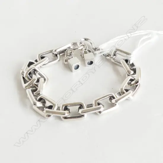 MODERN DESIGNER SILVER RECTANGULAR BAR LINK BRACELET 23.4gms