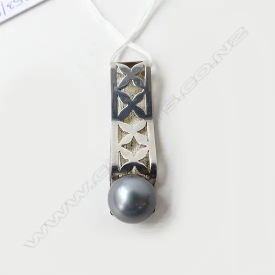 STG & BLACK PEARL CLIP, L.50mm, 9.1gms