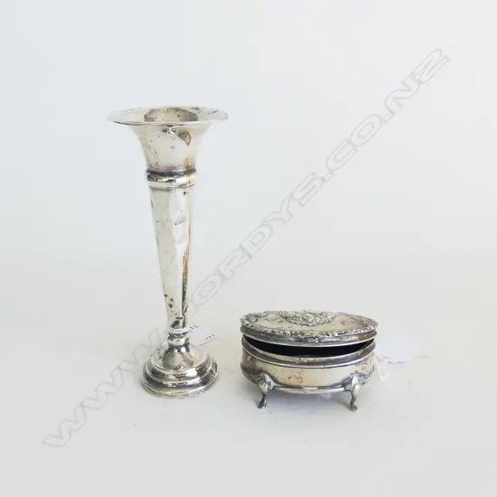 S/SILVER RING BOX (AF)& S/SILVER SPECIMAN VASE TOTAL WIEGHT 111GMS