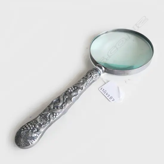 LARGE PEWTER HANDLED MAGNIFYING GLASS L260MM