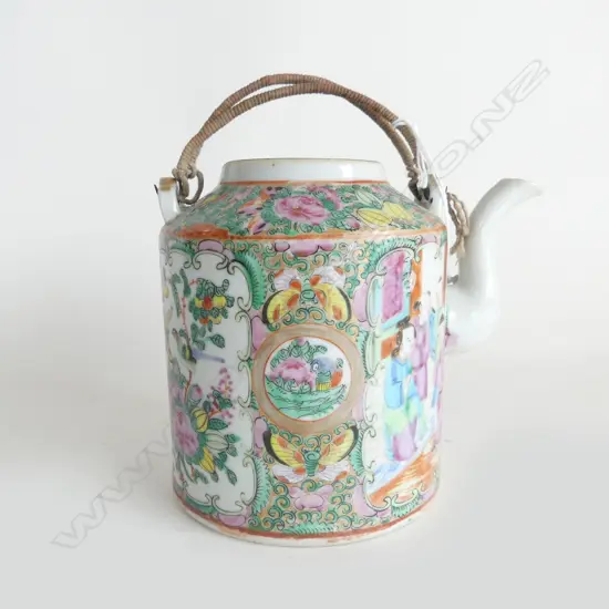 FAMILLE ROSE CHINESE TEAPOT NO LID H130MM