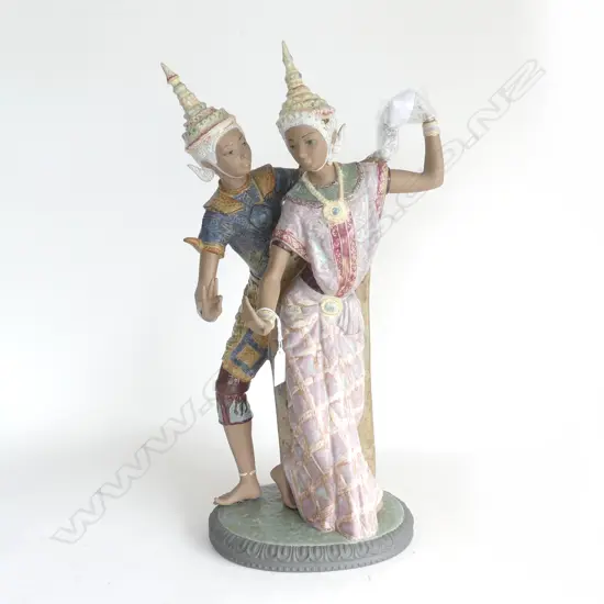LG LLADRO TERRACOTTA 'THAI DANCERS' H.520mm