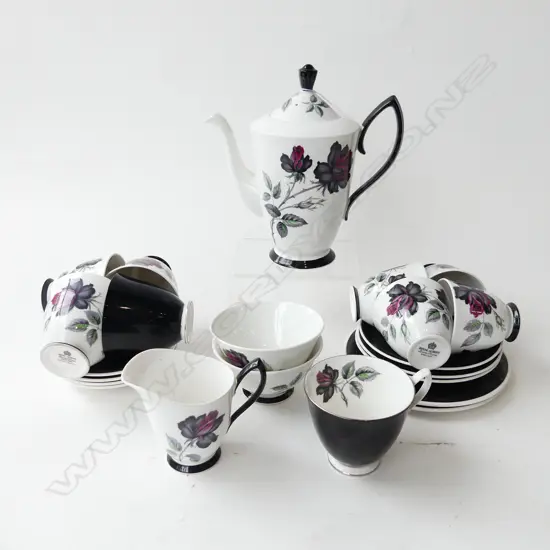 ROYAL ALBERT &#x27;MASQUERADE&#x27; TEA SET; TEA POT w. HAIRLINE