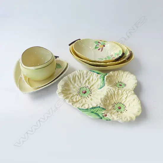 7 PCES YELLOW CARLTON WARE
