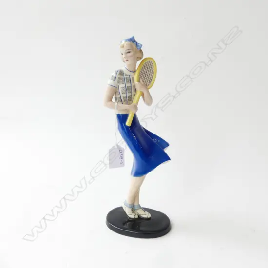GOLDCHEIDER AUSTRIA TENNIS FIGURINE H.290mm nose chipped