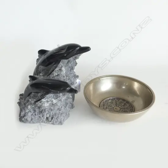 TIBETAN SINGING BOWL DIA130MM &amp; AUSTRALIAN CARVED DOLPHIN ORN H140MM