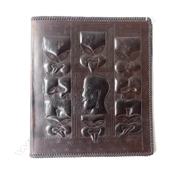 LEATHER FOLDER w. MAORI DESIGN H.310mm