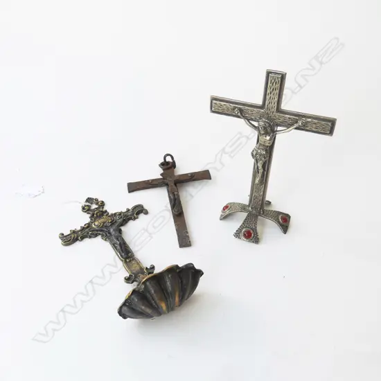 3 METAL CRUCIFIX H.190mm