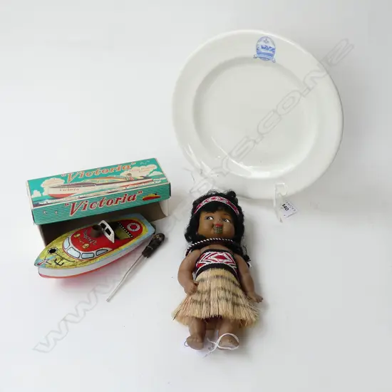 MIRIMAR LODGE PLATE MAORI DOLL H200MM& BOXED BOAT TIN TOY L170MM