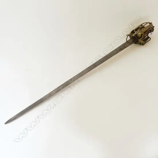 VINTAGE SCOTTISH BASKET HILT SWORD L.930mm