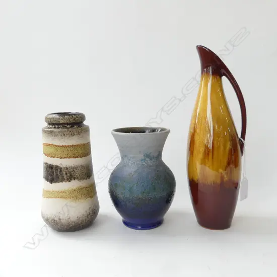 3 RETRO CERAMICS; JUG H.280mm, 2 VASES