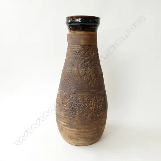 LG STUDIO POTTERY VASE H.560mm FAULTED
