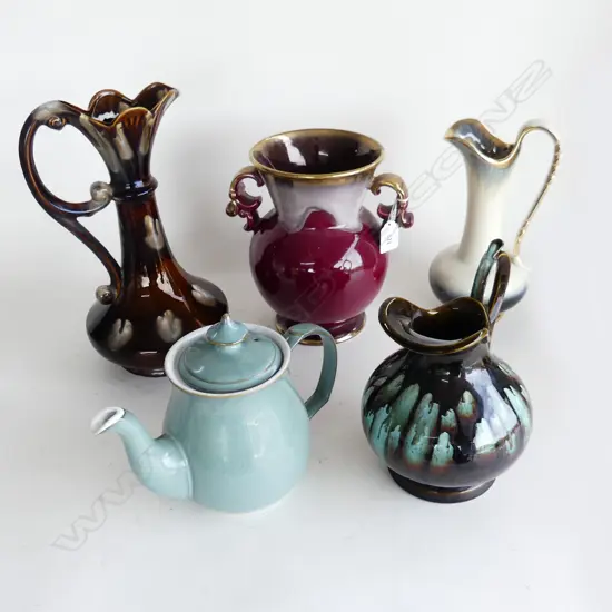 3 RETRO JUGS H.290mm, VASE (AF) & DENBY TEAPOT