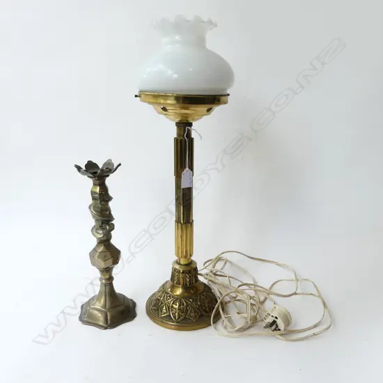 ANTIQUE STYLE LAMP, BRASS BASE H.570mm + BRASS CANDLESTICK