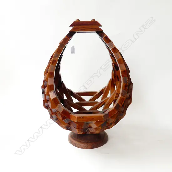 LG WOODEN BASKET H.560mm