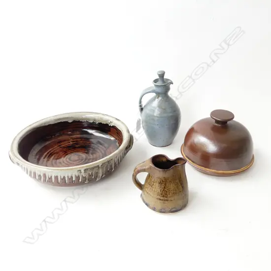 4 PCES NZ POTTERY H190mm