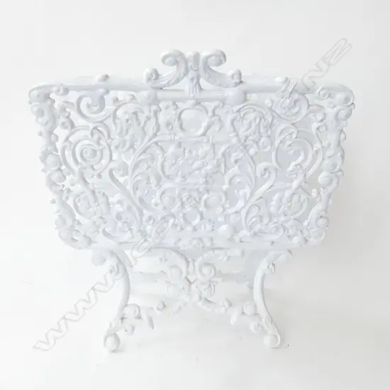 WHITE METAL UNDERWOOD METAL MAGAZINE RACK W.370mm