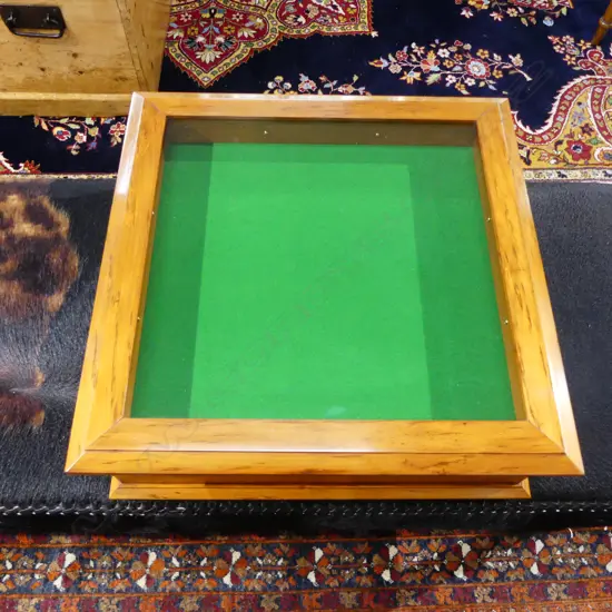 MOTTLE KAURI DISPLAY CABINET 500x500x180mm