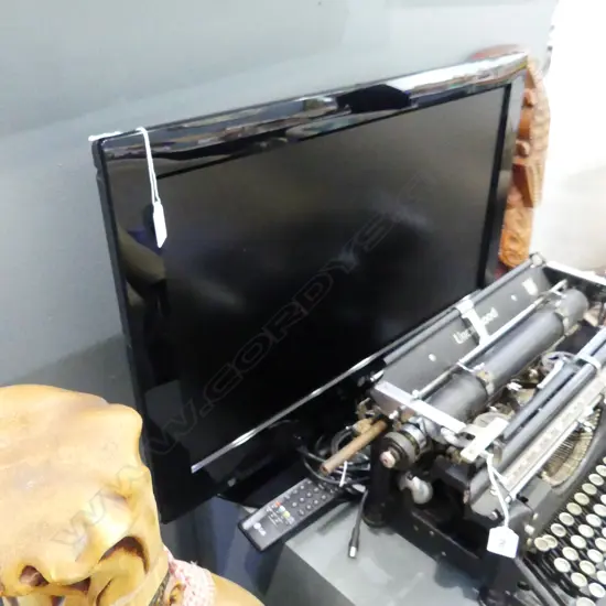 LG TV 26 INCH IN GOING ORDER 