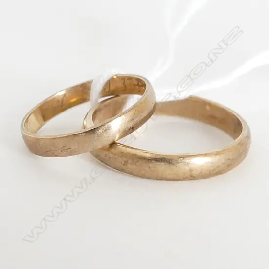 2 9CT WEDDER RINGS 4.3gms SIZE L & S