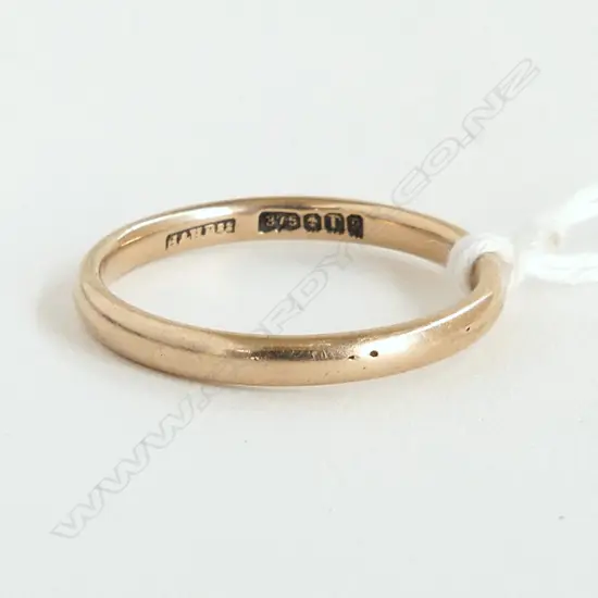 9ct ROSE GOLD ROUNDED BAND RING NZ / Australian maker ? Stamped marks 2.9gms SIZE U
