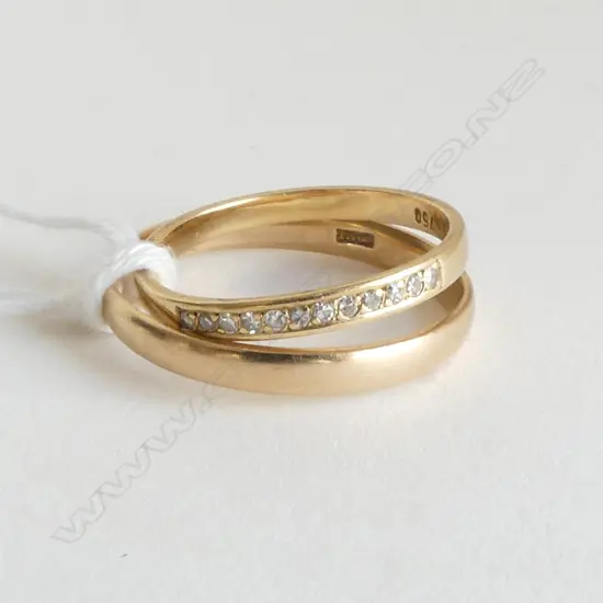 2 18CT RINGS, 1 with DIAMONDS size N & Q 4.0gms