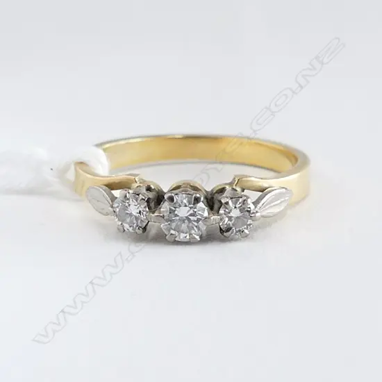 18ct YELLOW GOLD & 3 DIAMOND RING modern brilliant cuts 3.28gms SIZE O
