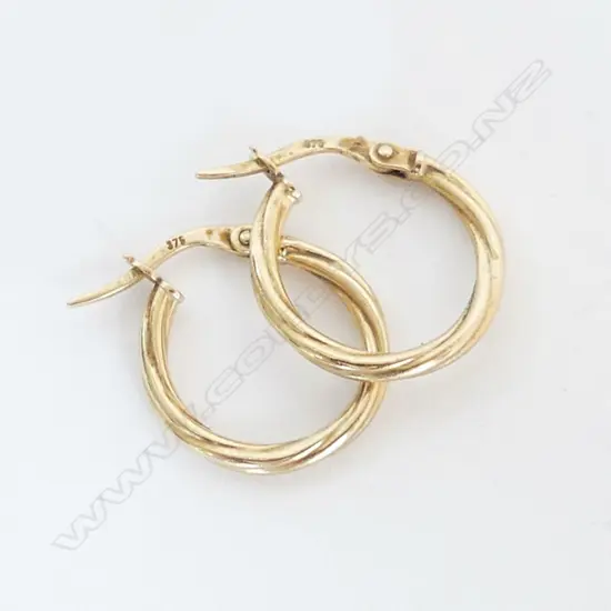 PR 9CT GOLD EARINGS 0.7GMS