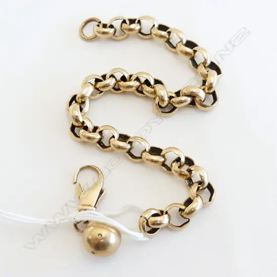 9ct YELLOW GOLD BRACELET Belcher link. Clasp not attached. The ball suspension diamond set. 14.85gms