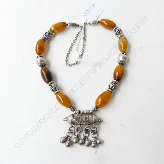 Middle eastern necklace lozenge form agate beads + low grade silver ? fittings
