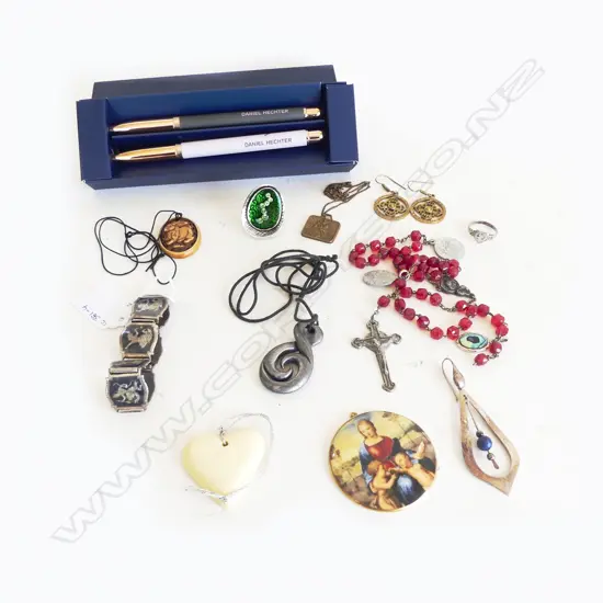 COLLECTION COSTUME JEWELLERY; INCL. SIAM SILVER BRACELET & BOXED DANIEL HECHTER PENS