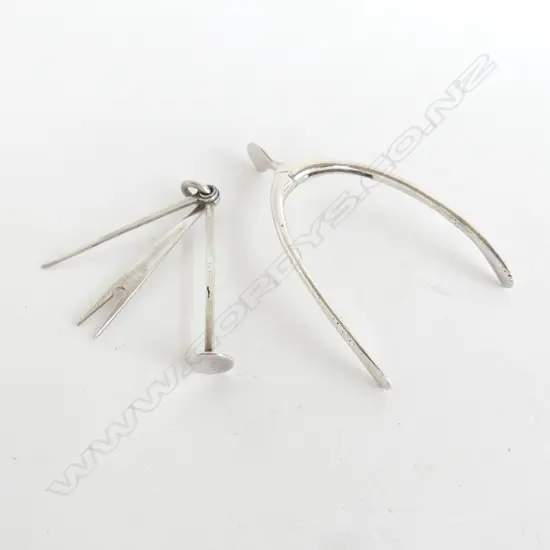 S/SILVER WISH BONE & S/SILVER PIPE TAMPER 22GMS