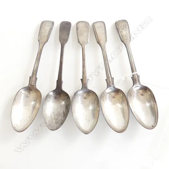 5 SILVER VICTORIAN SPOONS, FIDDLE PATTERN 