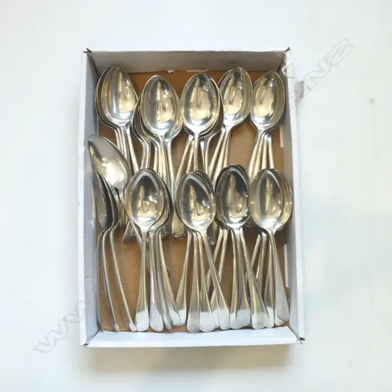 48 VINTAGE SILVER PLATED DESSERT SPOONS ‘OLD ENGLISH’ PATTERN