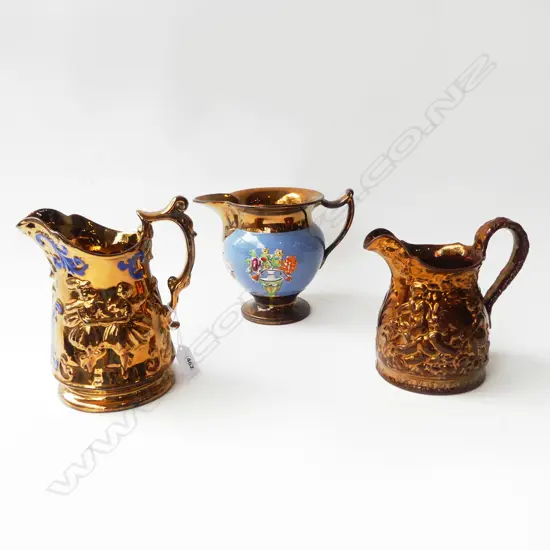 3 LUSTRE JUGS w. DANICO VASE (4) H.195mm