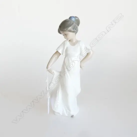 NAO FIGURINE H.215mm