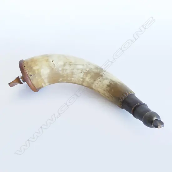 OLD COW HORN POWDER FLASK WITH Wood & turned horn fittings L.320mm/