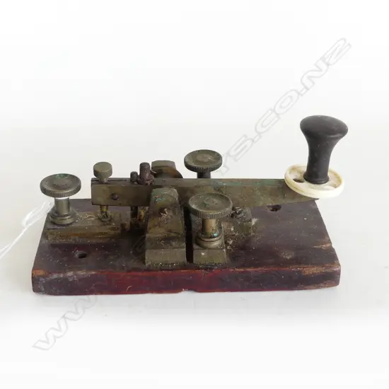 VINTAGE WOOD MOUNTED BRONZE MORSE KEY SENDER L150MM